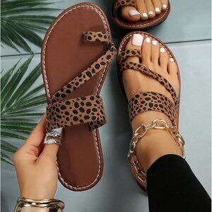Women's Leopard Print Toe Ring Sandals